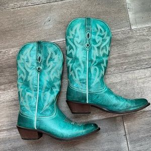 BEAUTIFUL cowboy boots!!!!!!!!!!
